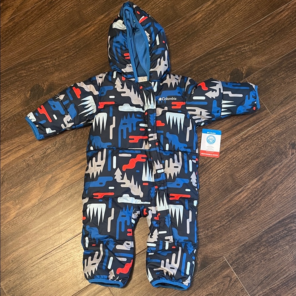 COLUMBIA // Snuggly Bunny winter bunting size 6-12 months